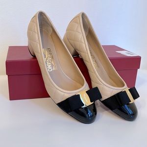 Low heel pumps by Salvatore Ferragamo 6C